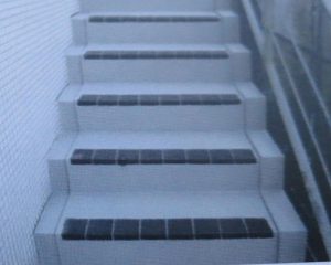 沖縄用コートでコーティング施工したコンクリート階段