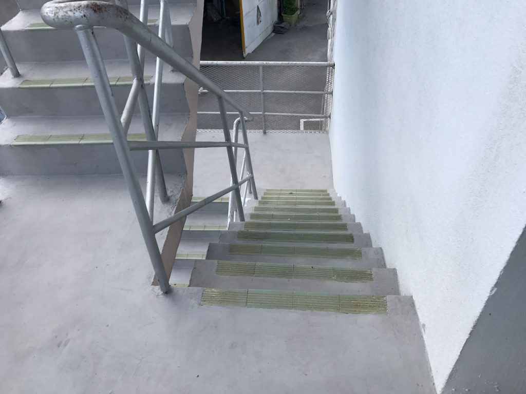 階段の特殊表面被覆工法　施工後