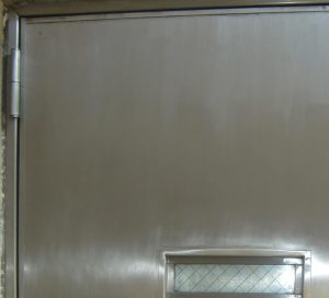 錆びたステンレスドアの修復＆特殊コーティング